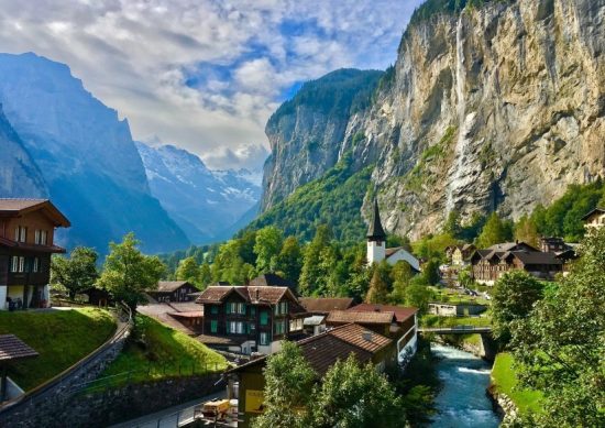 lauterbrunnen-straubbach-valley-1-2